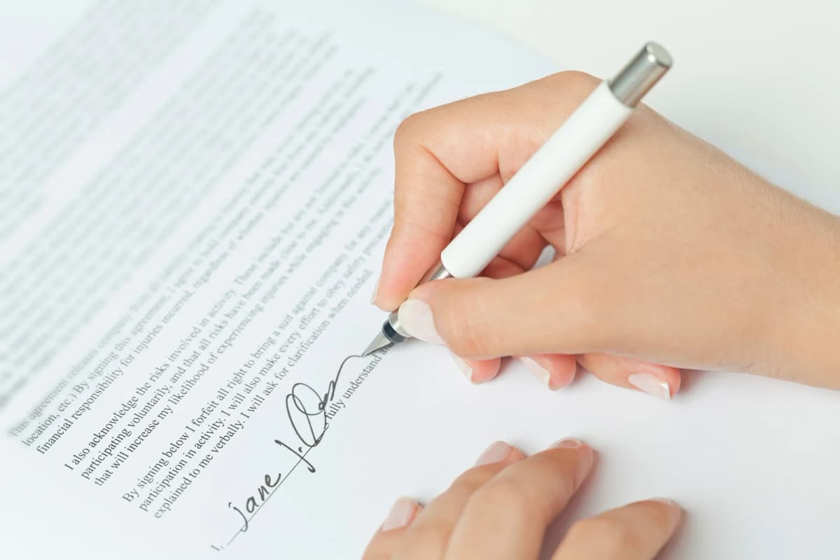 CONTRAT